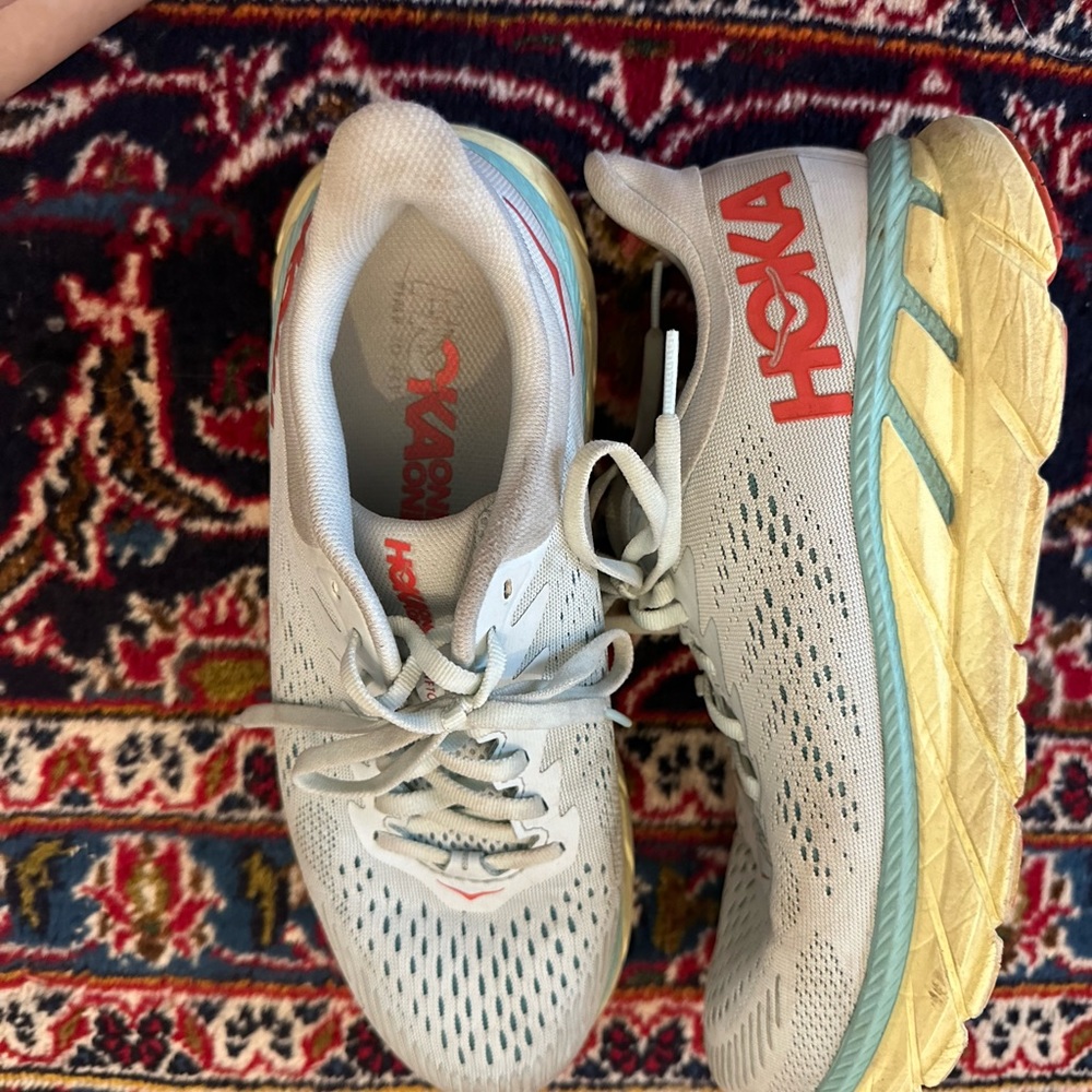 Hoka